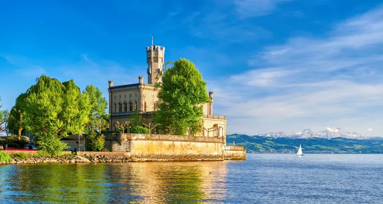 Kasteel Montfort in Langenargen aan het Bodenmeer